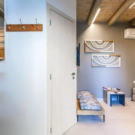 Evangelia Casa, Comfy Stay, Centrally, With Views!